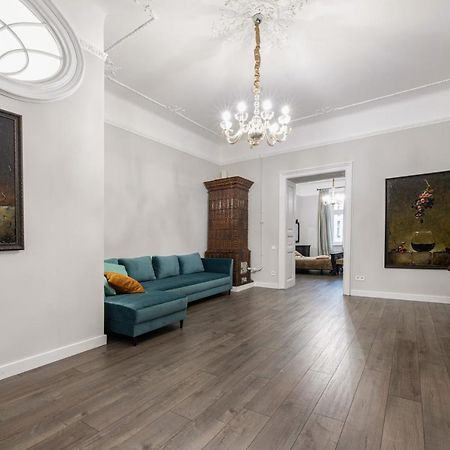 3 Room Apartments , Rohatyntsyv Street Lviv Exterior photo